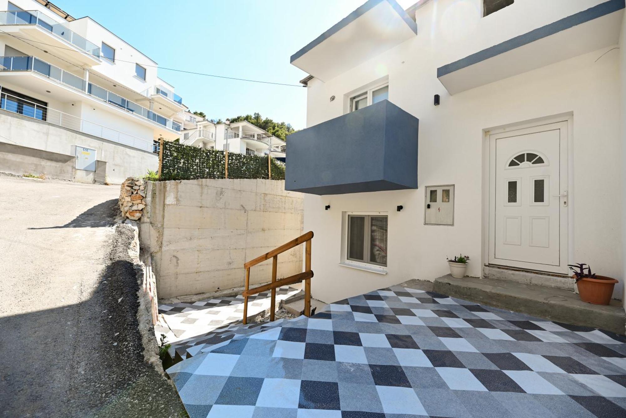 New,Close To The Beach Apartment With Domestic Olive Oil And Wine Trogir Exterior foto